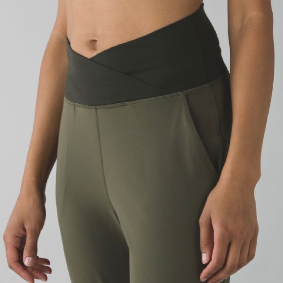 Lululemon Sunset Salutation Crop Fatigue Green Ziggy Snake Butter Pink &… - Picture 4 of 12